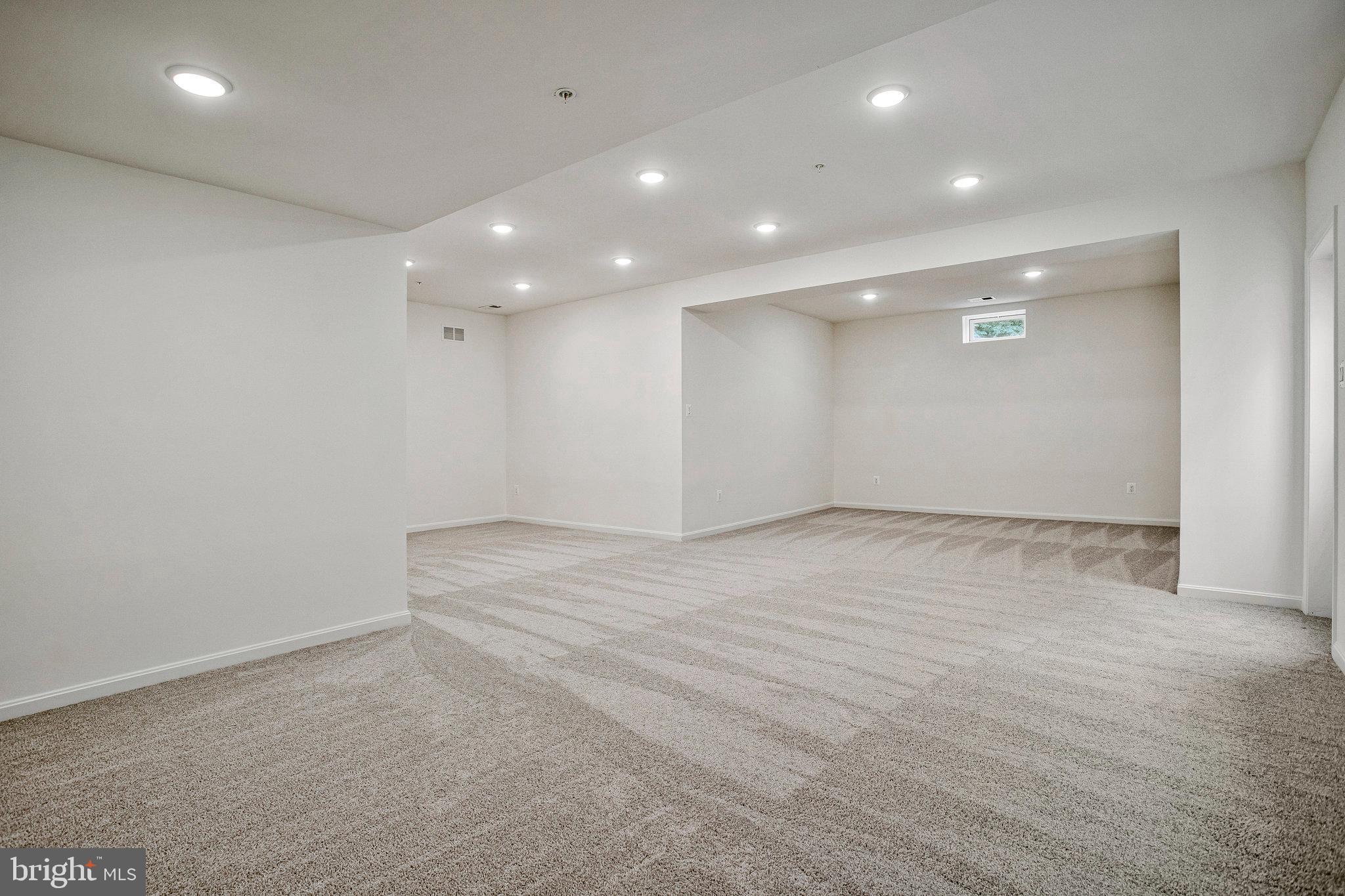 ROBERTS CROSSING - Residential