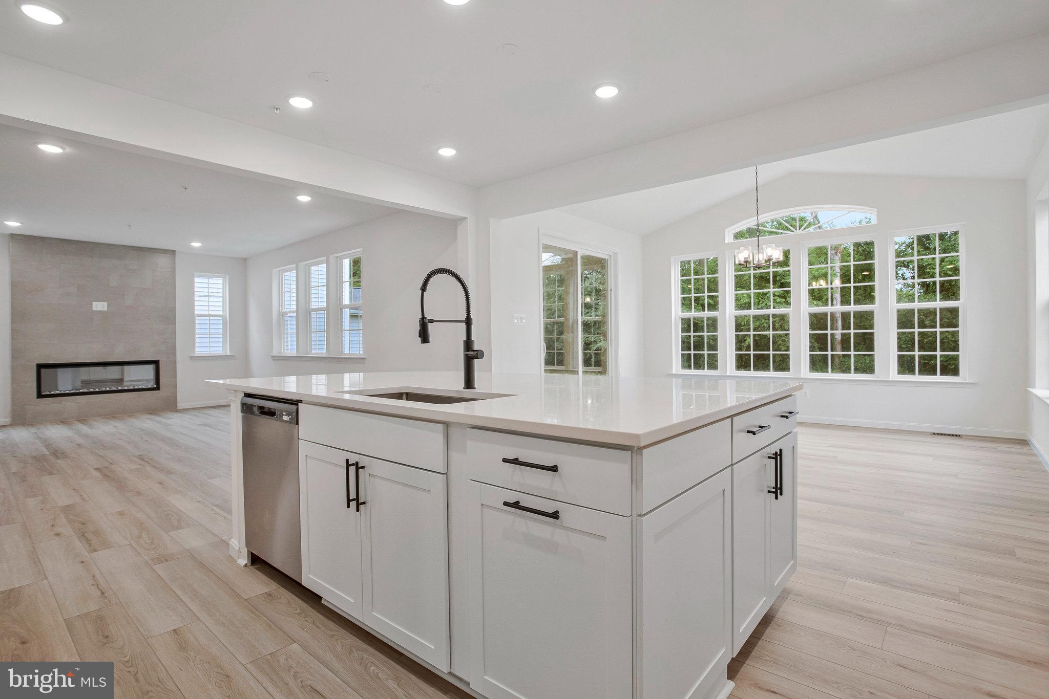 ROBERTS CROSSING - Residential