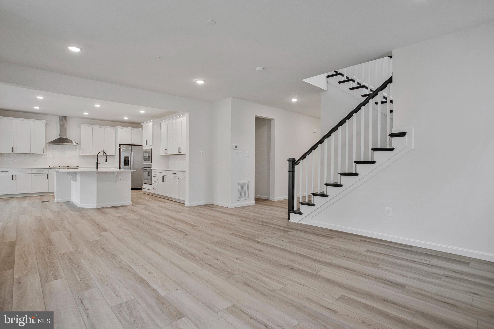 ROBERTS CROSSING - Residential