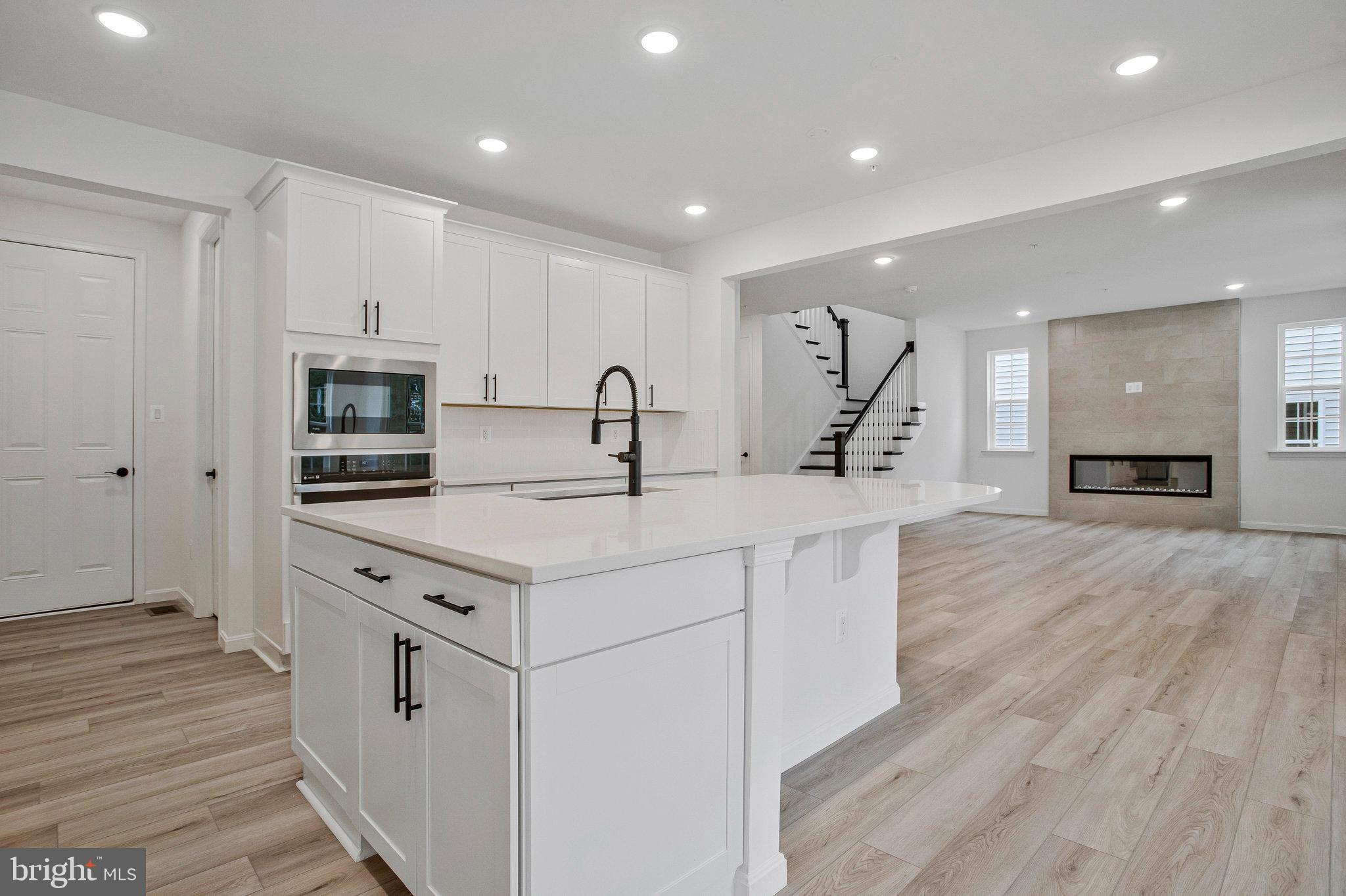 ROBERTS CROSSING - Residential