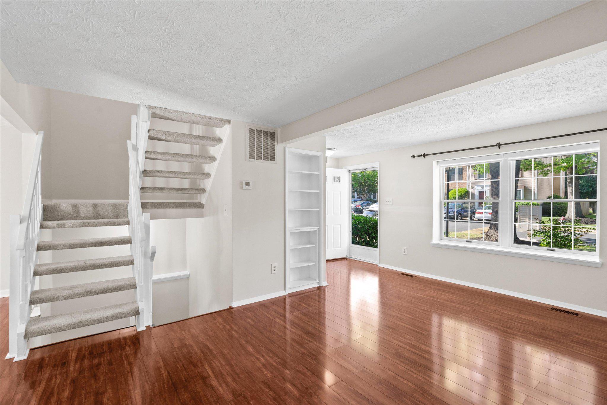 COURTS OF TYSONS - Residential