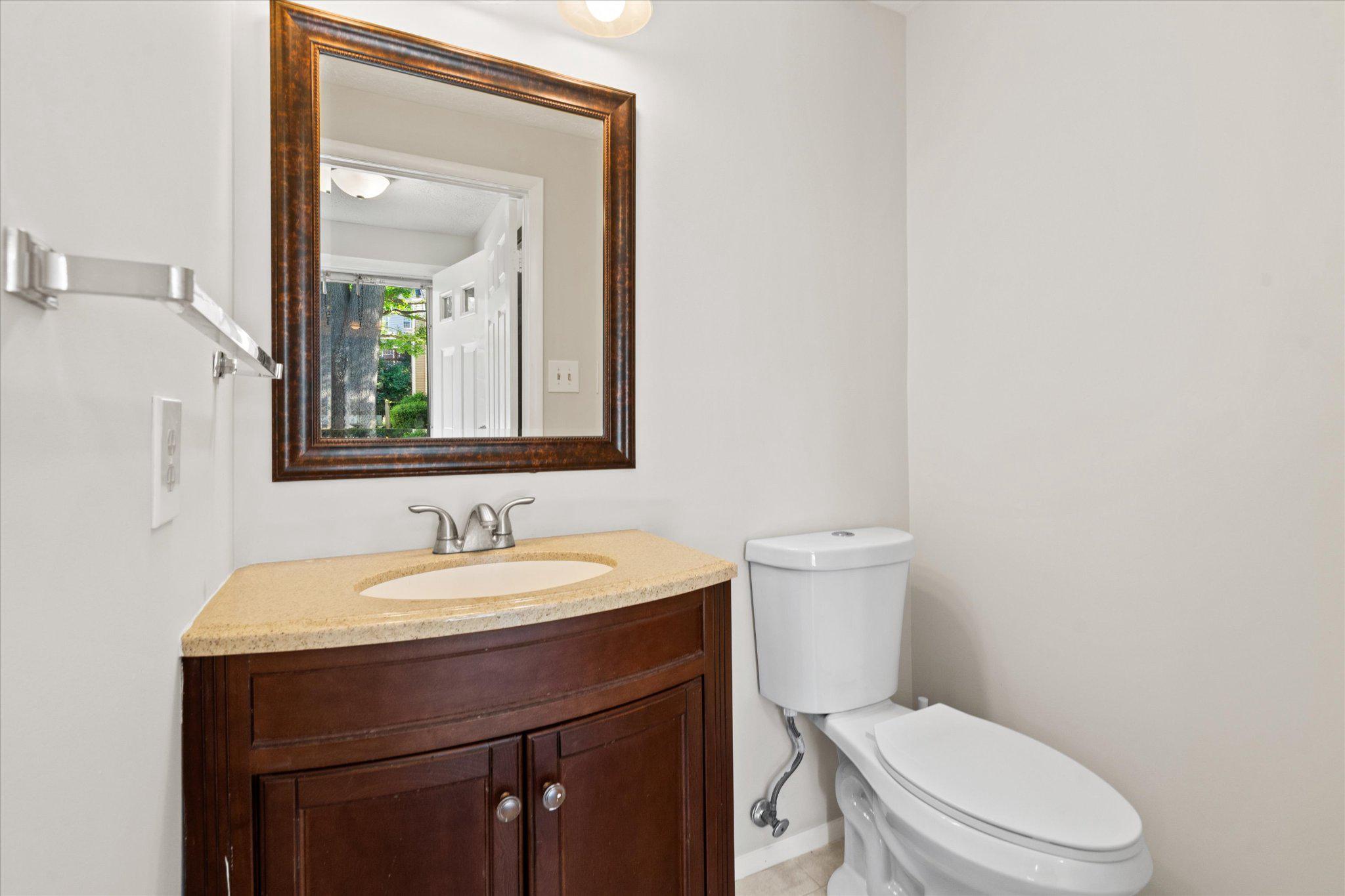 COURTS OF TYSONS - Residential