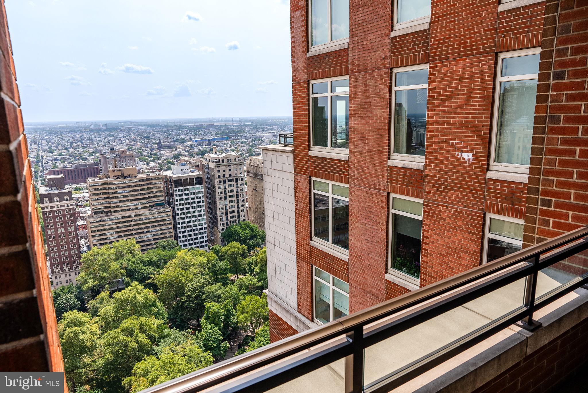 RITTENHOUSE SQUARE - Residential