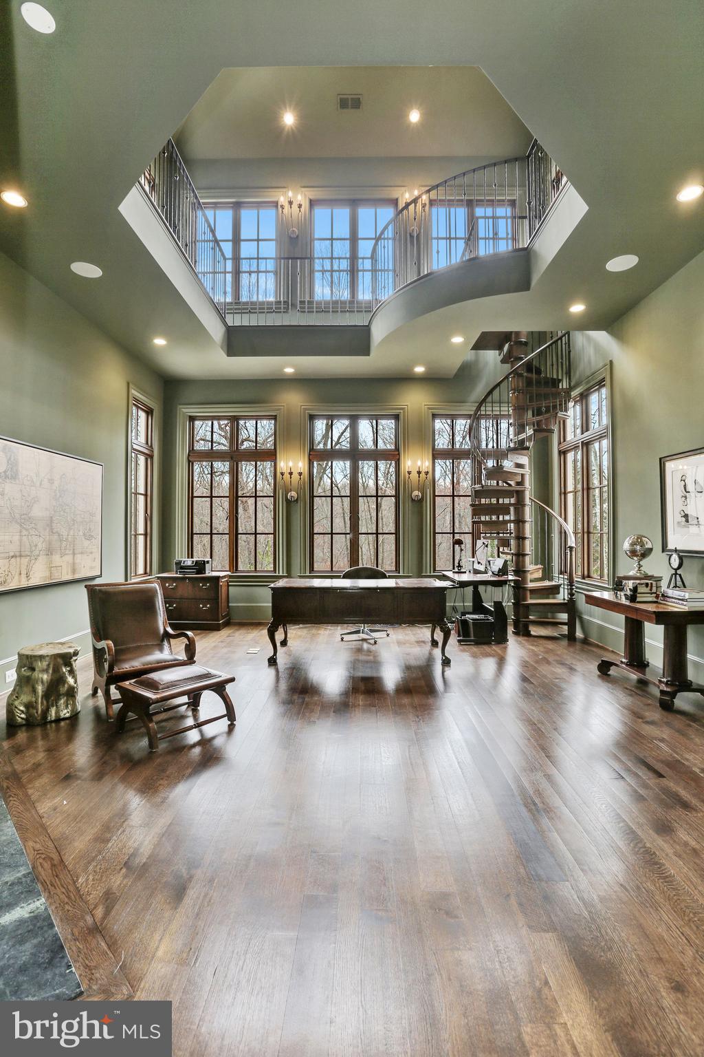 LANGLEY OAKS - Residential
