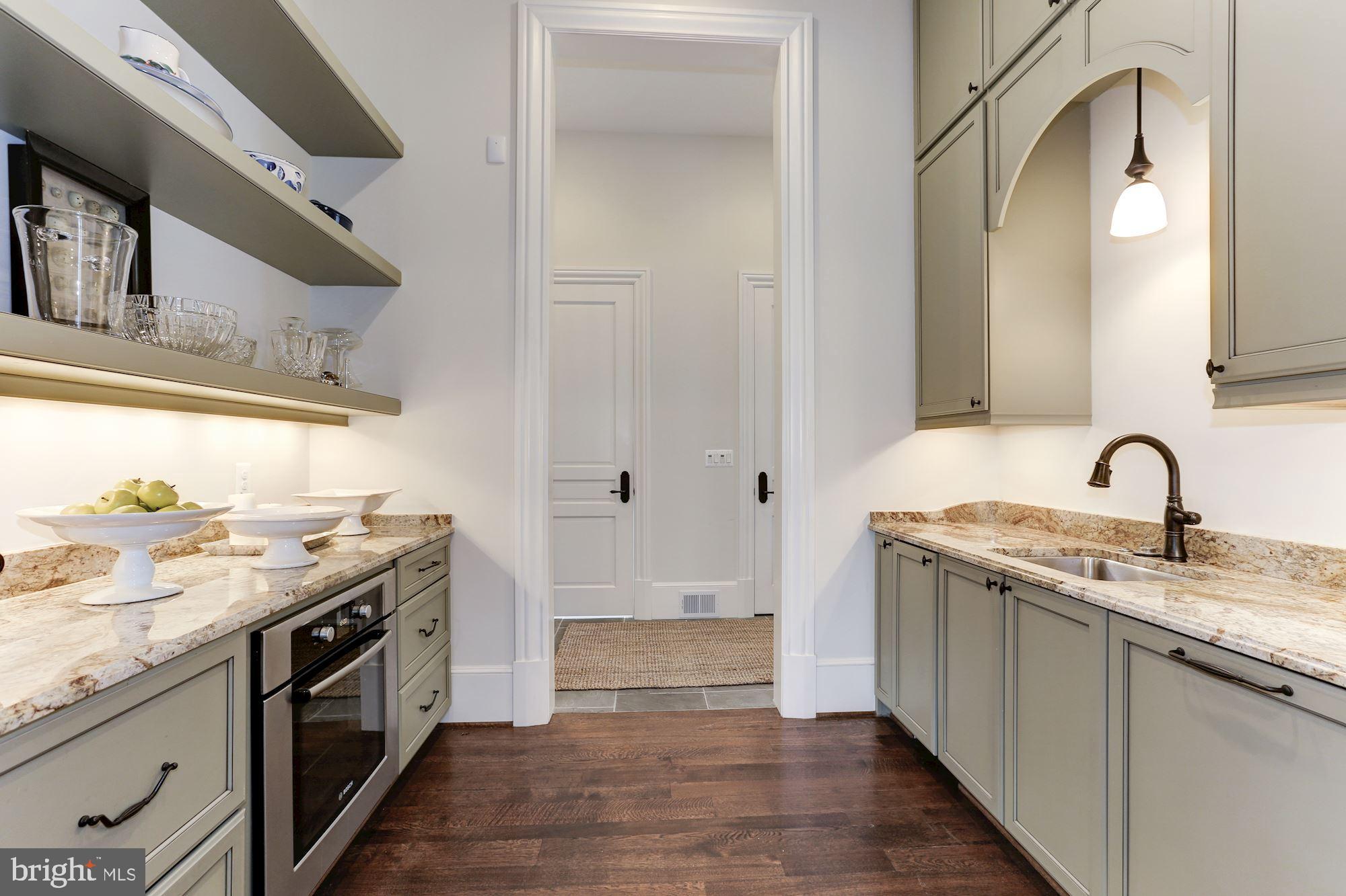 LANGLEY OAKS - Residential