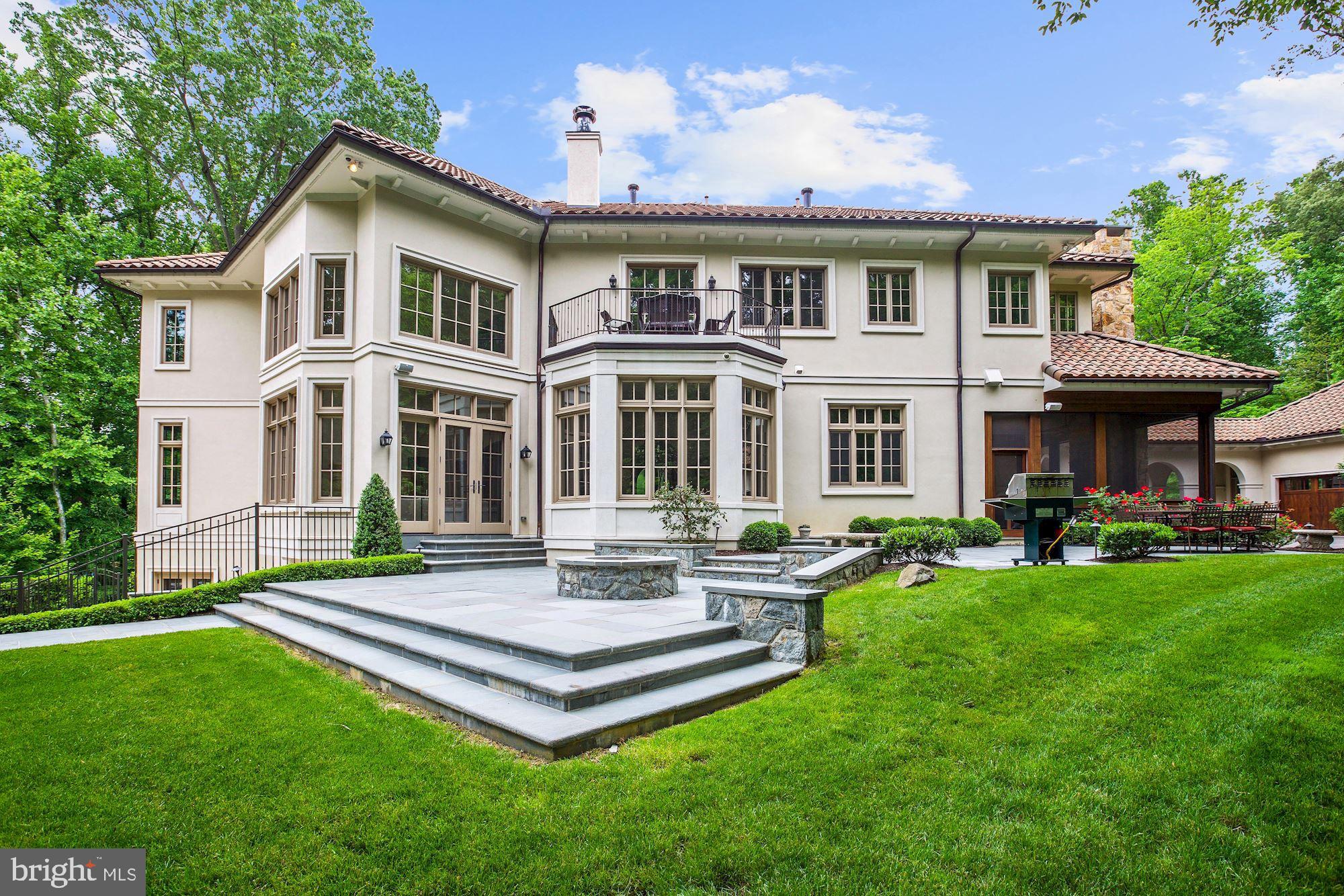 LANGLEY OAKS - Residential