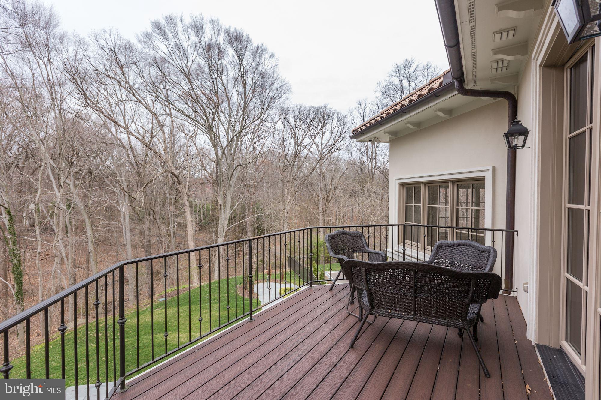 LANGLEY OAKS - Residential
