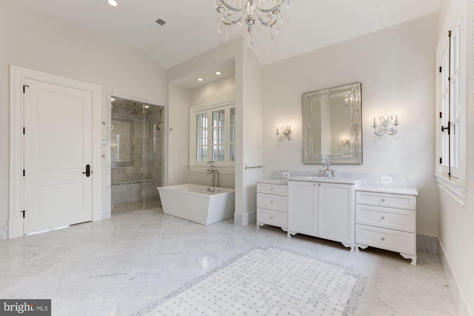 LANGLEY OAKS - Residential