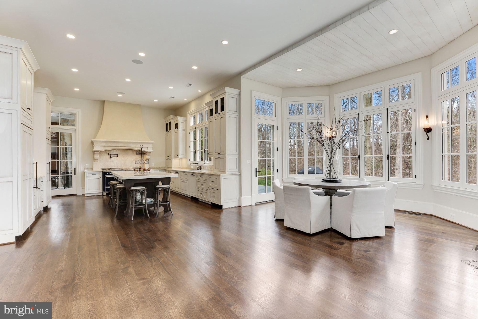 LANGLEY OAKS - Residential