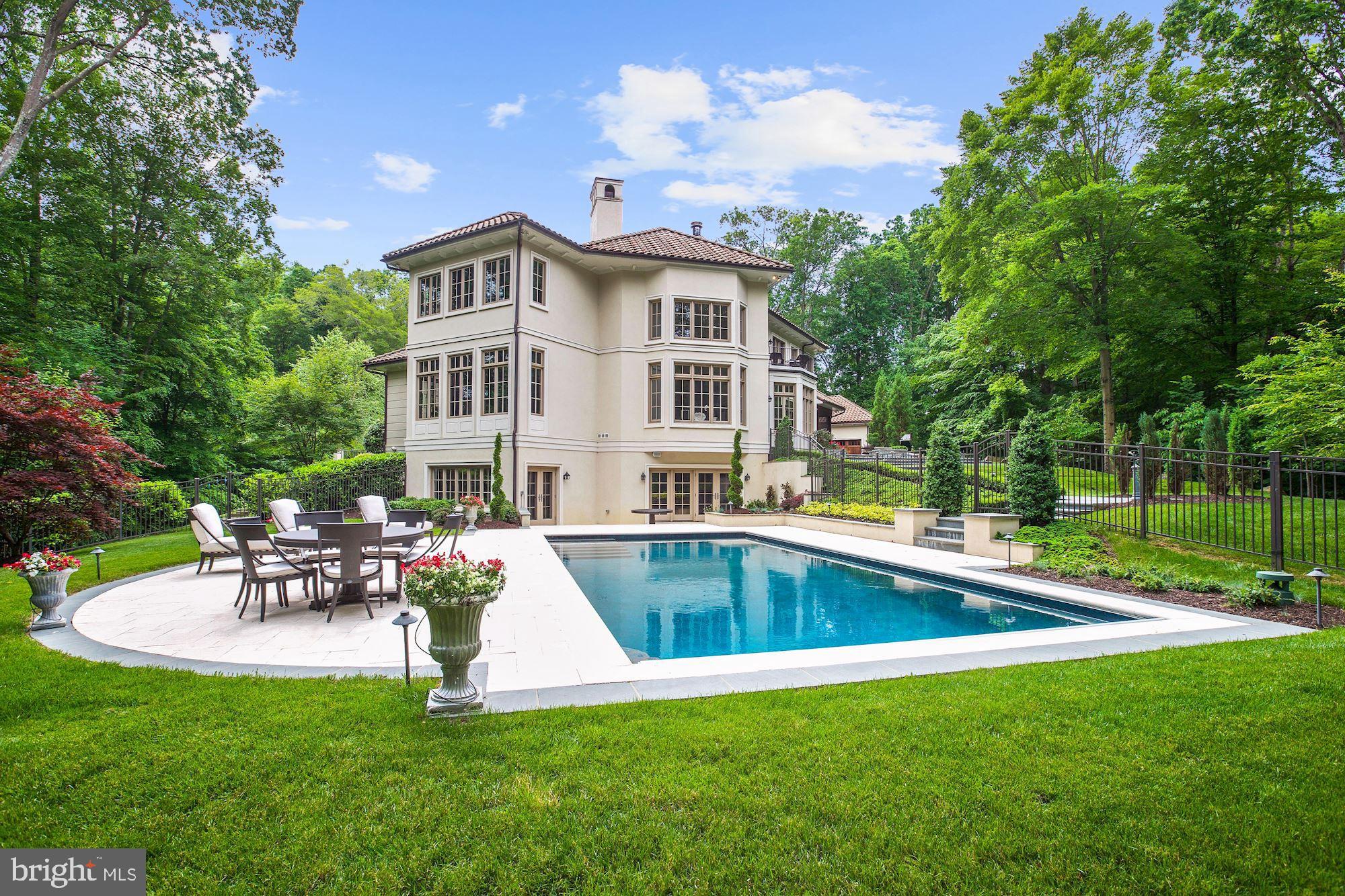 LANGLEY OAKS - Residential