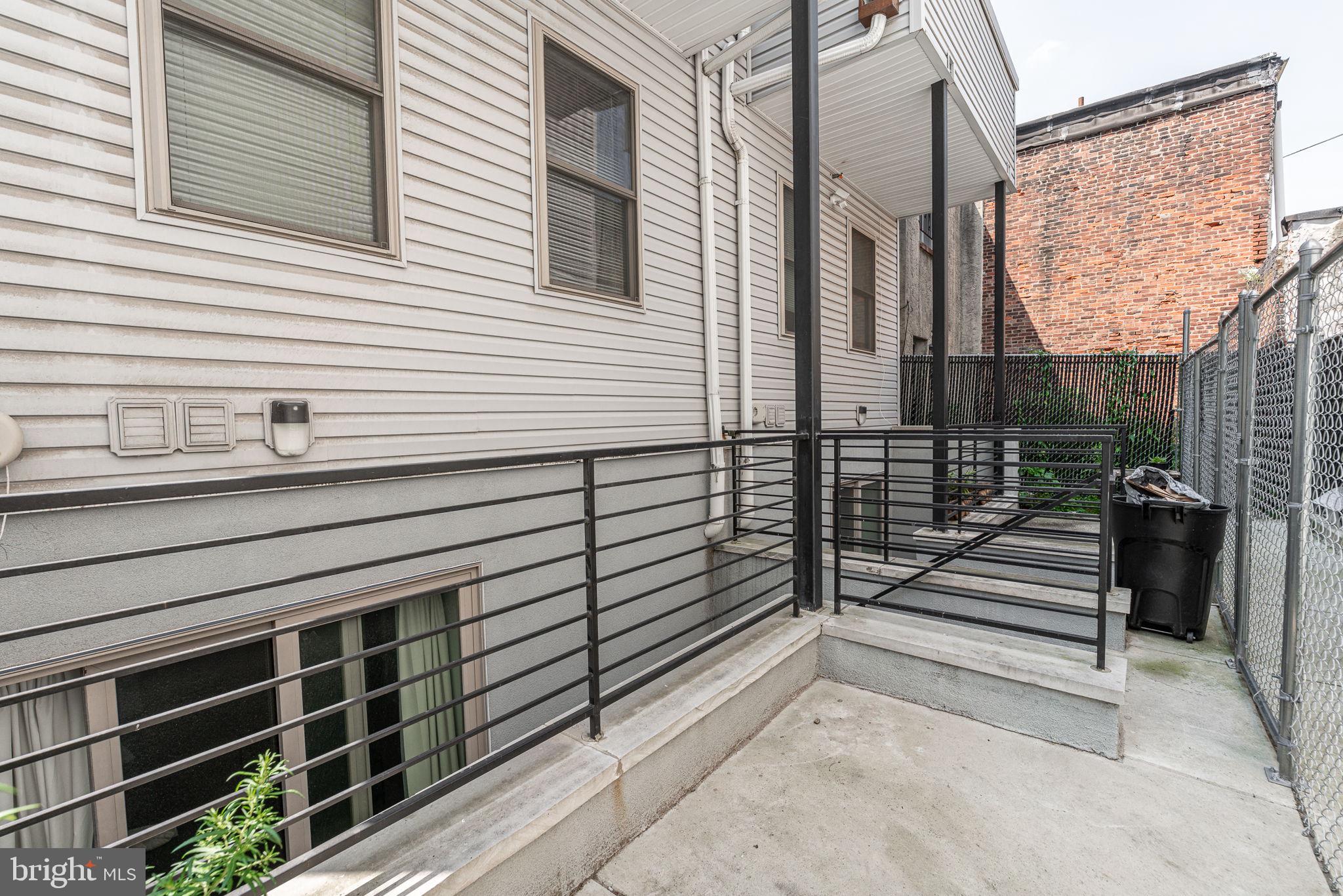 POINT BREEZE - Residential Income