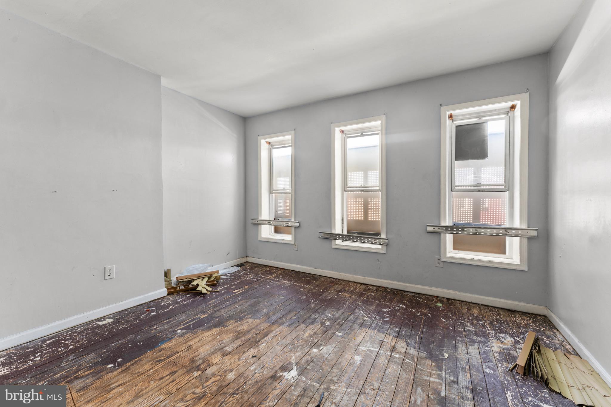 SANDTOWN-WINCHESTER - Residential