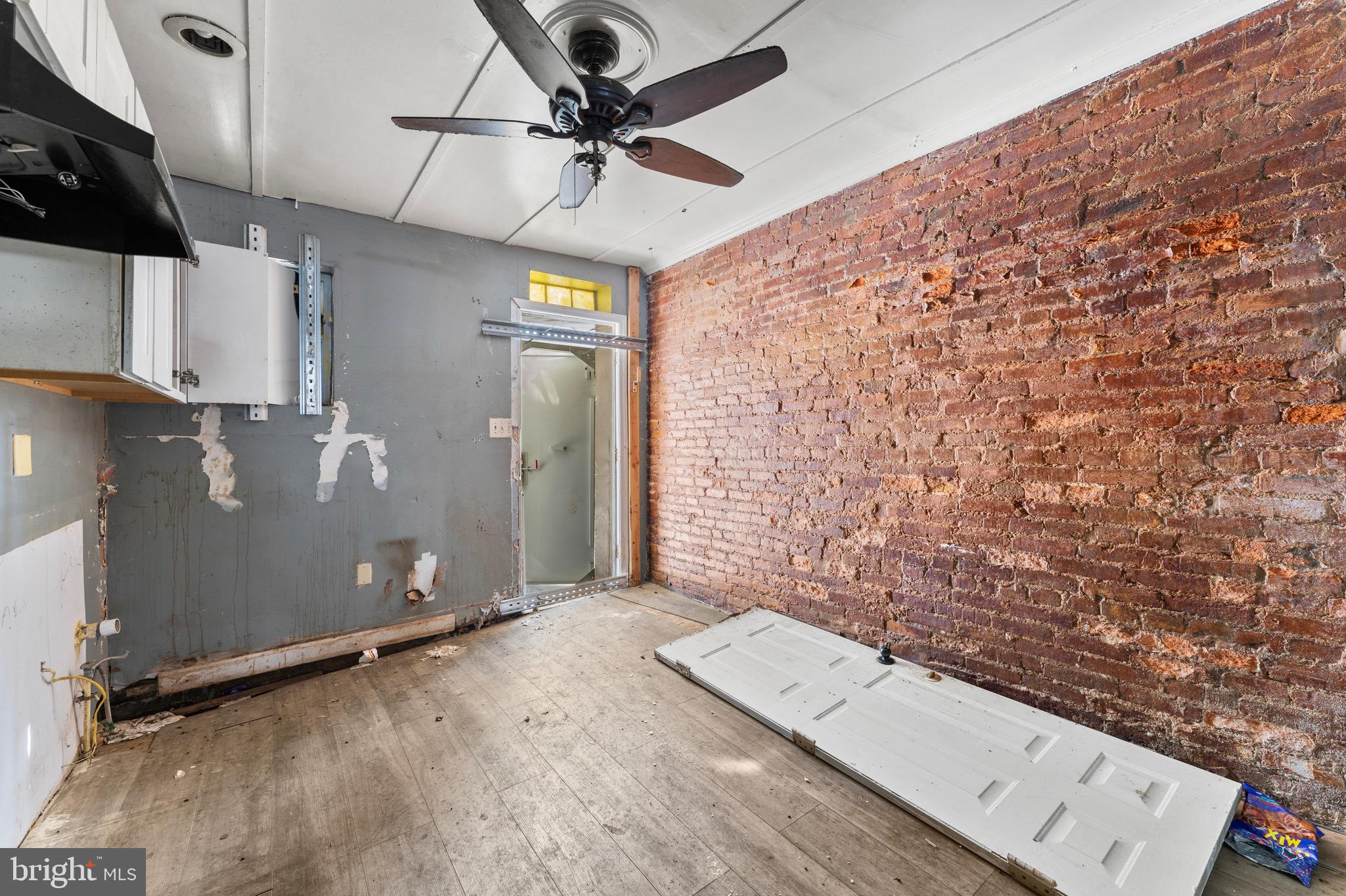 SANDTOWN-WINCHESTER - Residential