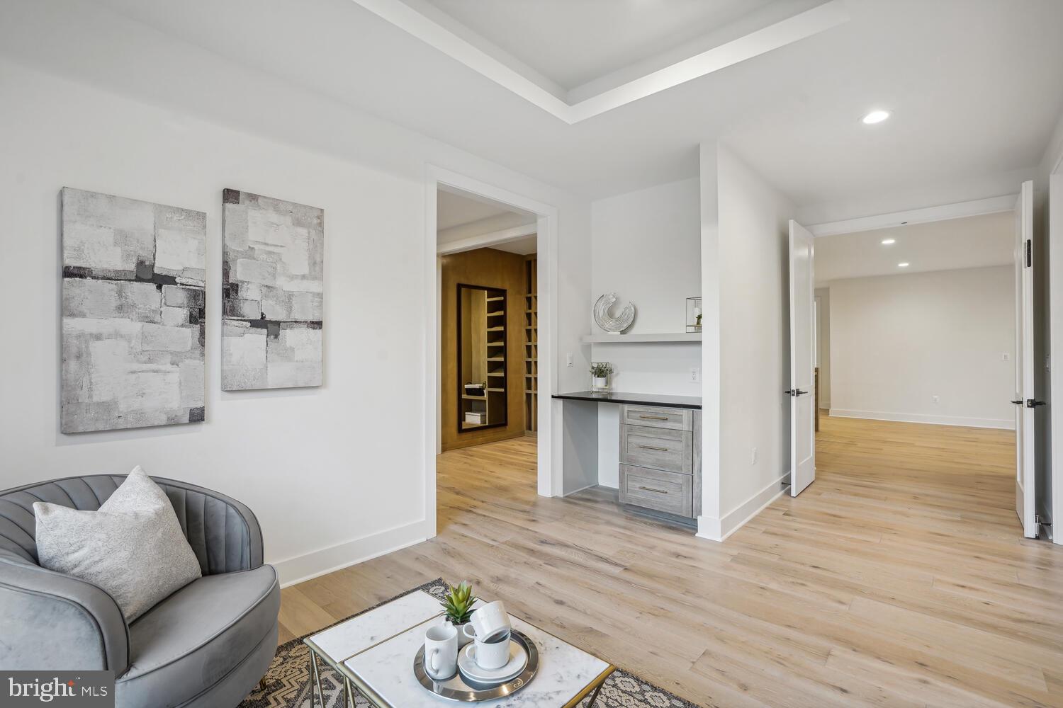 BROYHILLS MCLEAN ESTATES - Residential