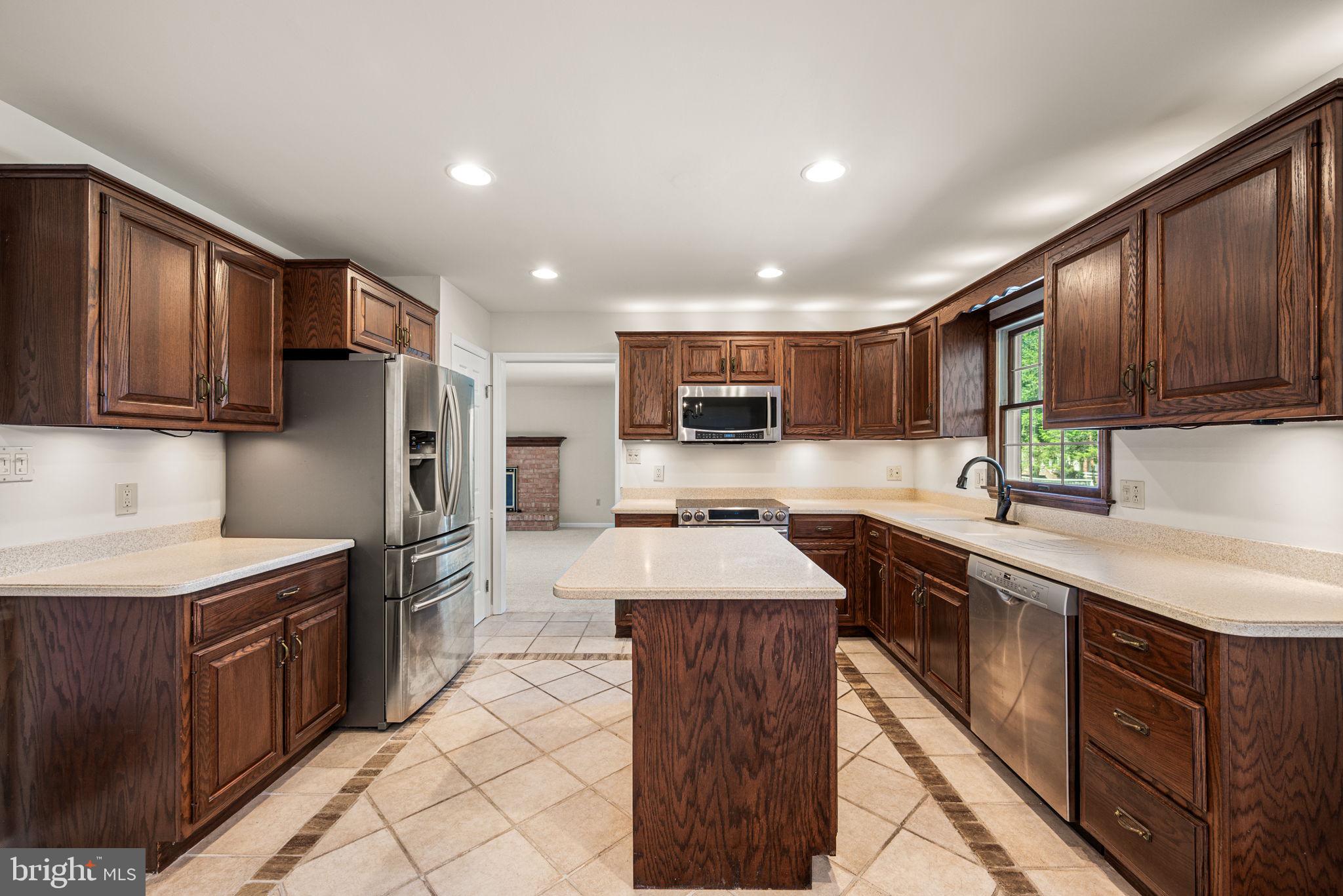 BOW TREE - Residential