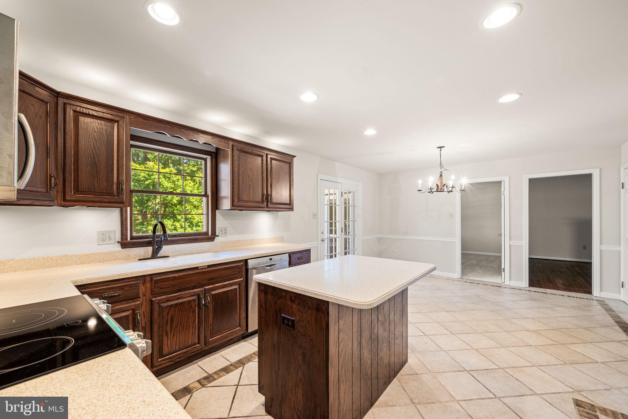 BOW TREE - Residential