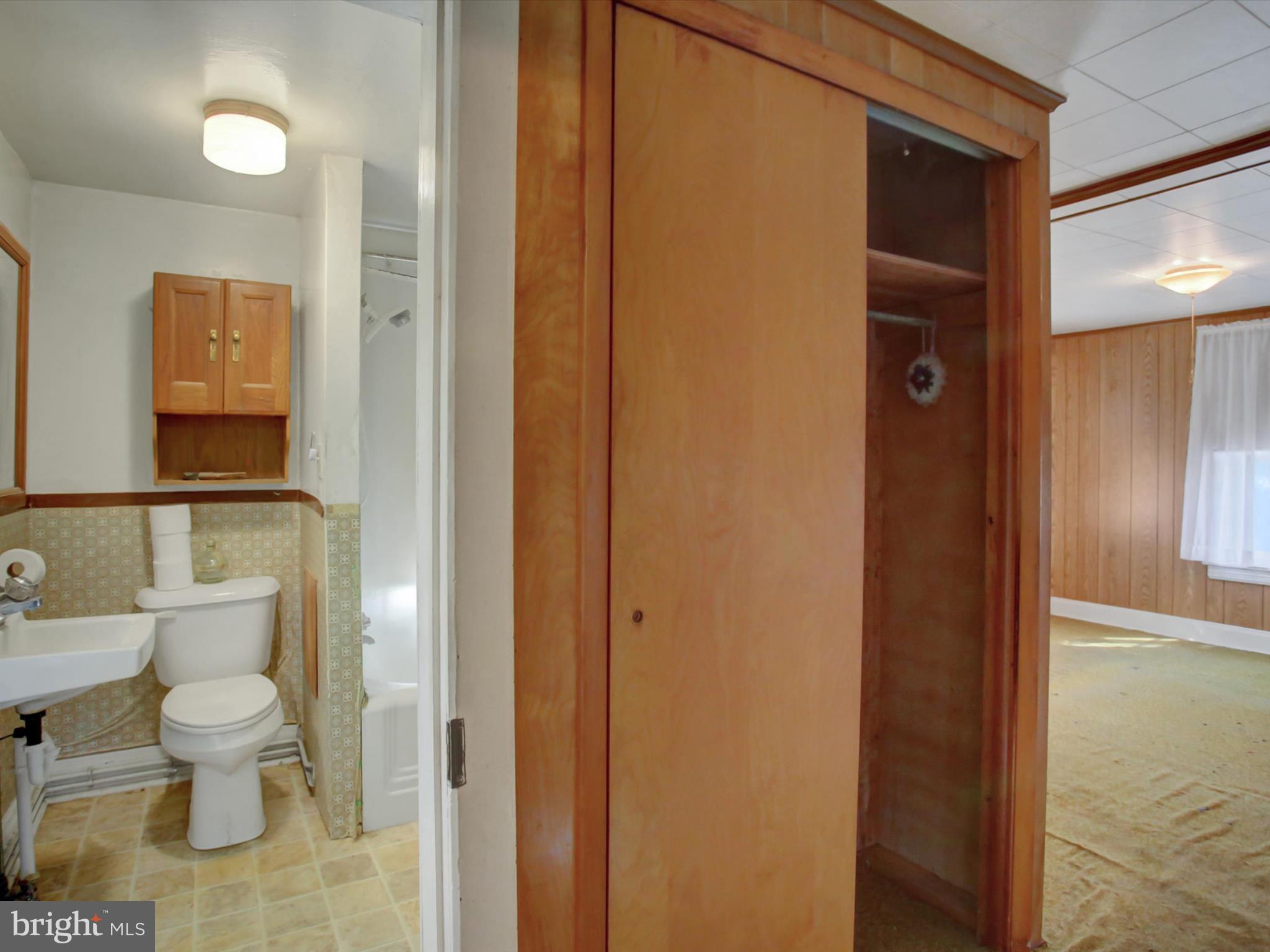 EDGEWOOD ROAD - Residential