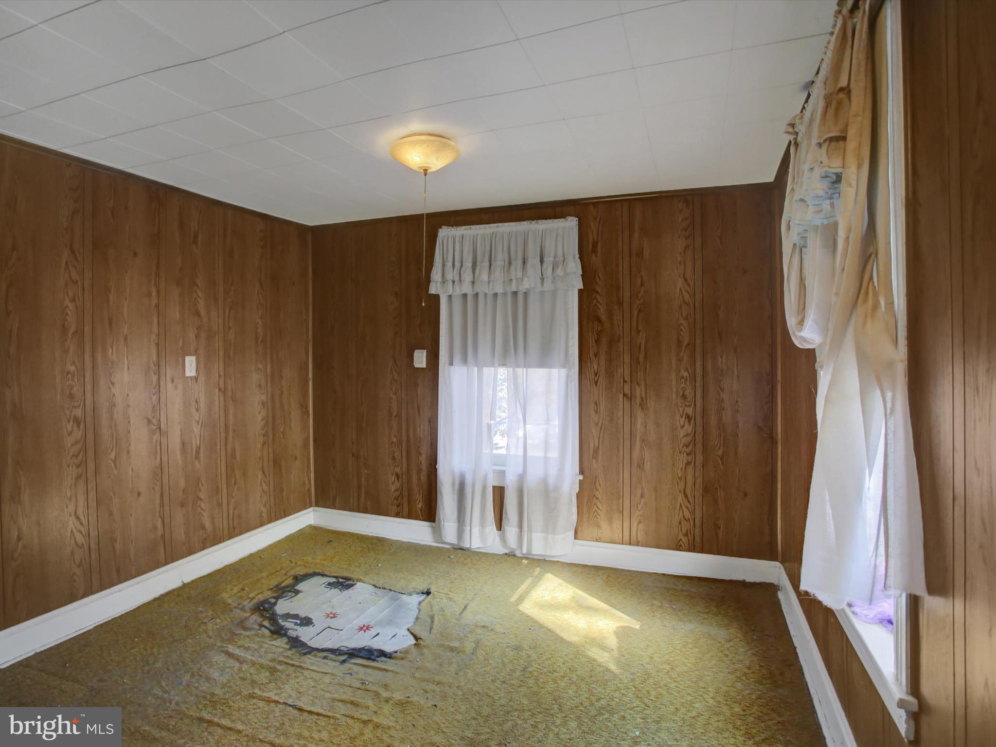 EDGEWOOD ROAD - Residential