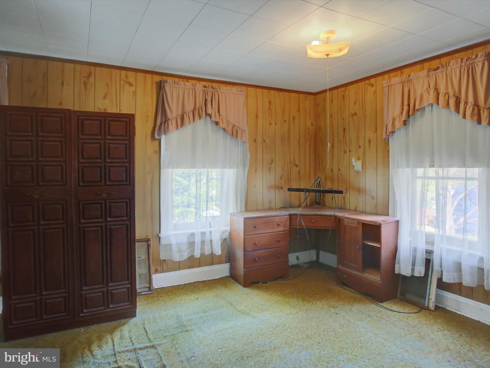 EDGEWOOD ROAD - Residential