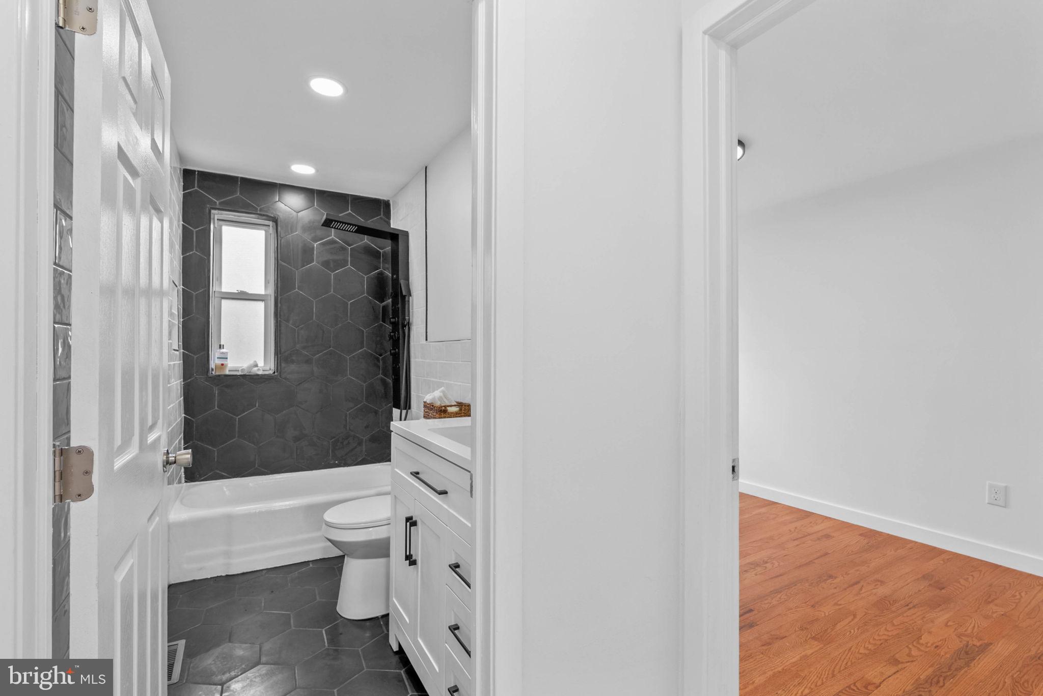 PHILADELPHIA - Residential