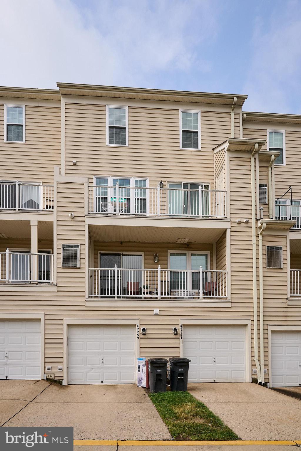 AMBER SPRING CONDOMINIUMS - Residential