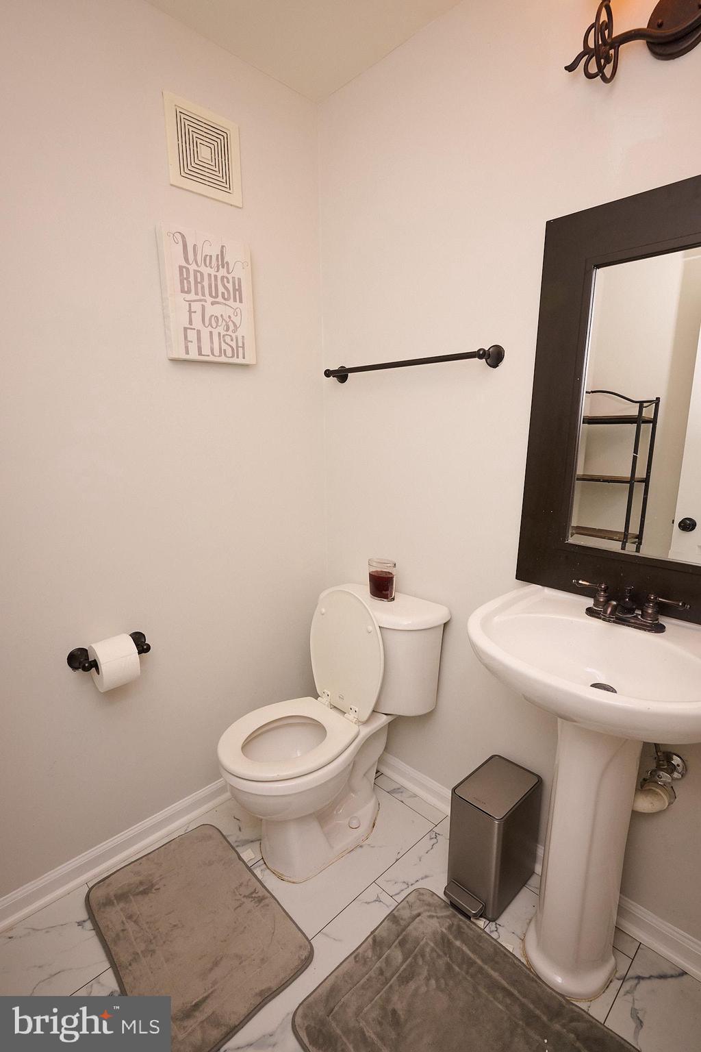 AMBER SPRING CONDOMINIUMS - Residential