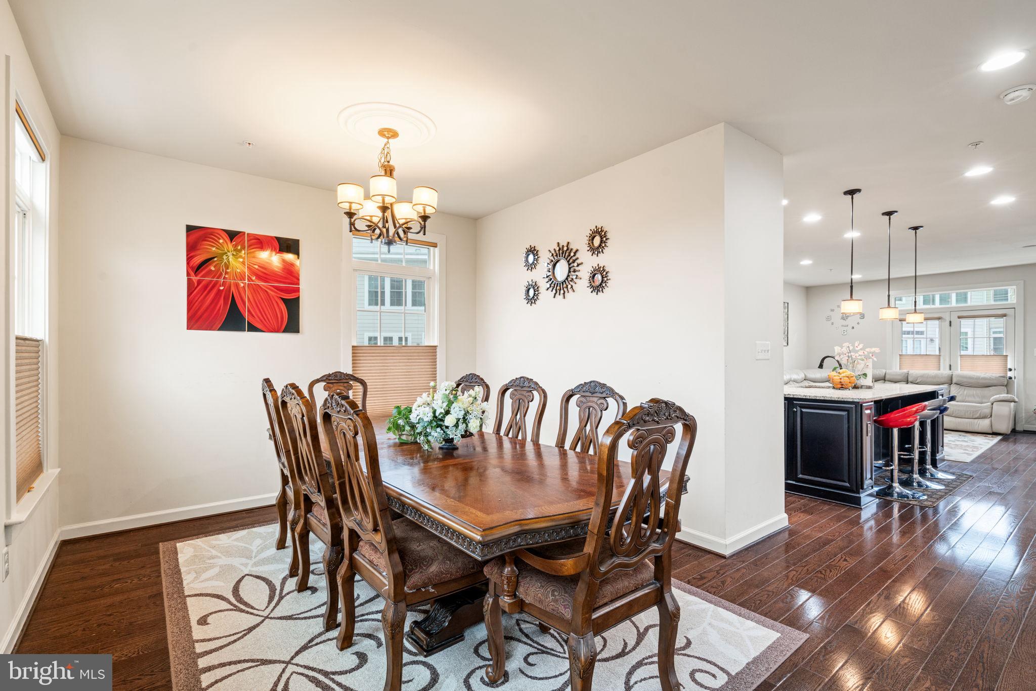 DISCOVERY SQUARE - Residential Lease