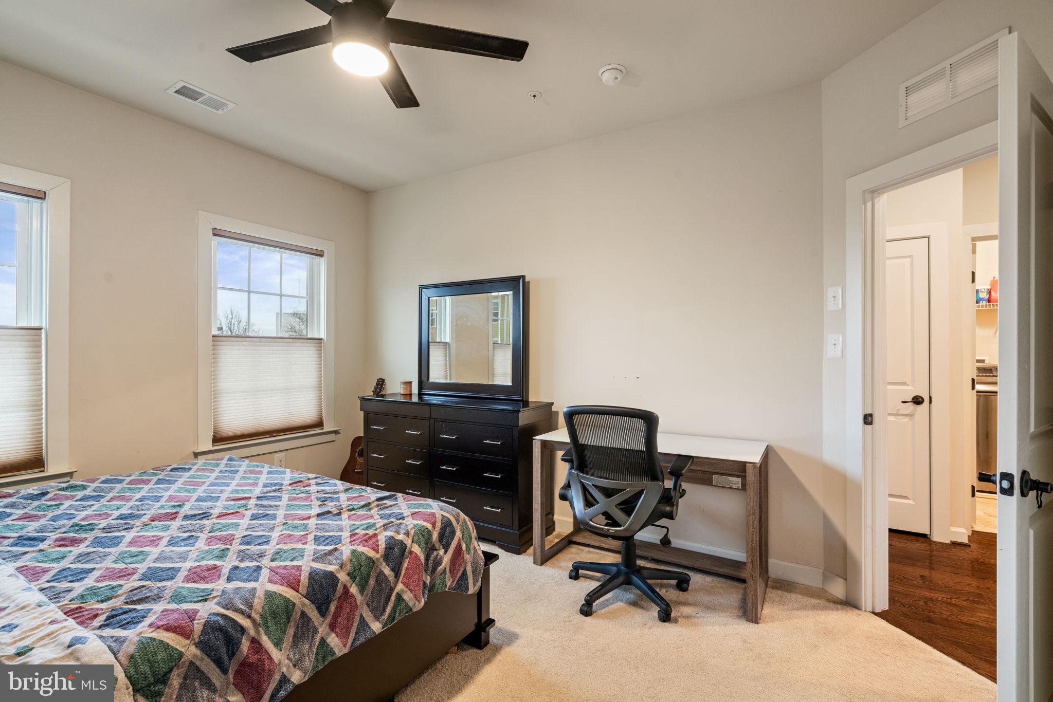 DISCOVERY SQUARE - Residential Lease