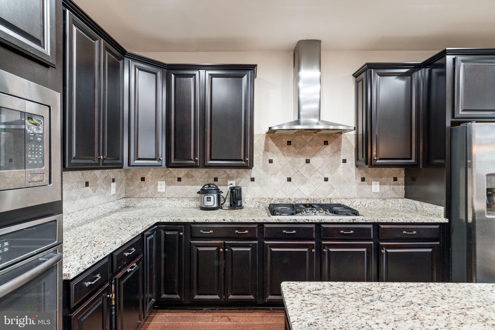 DISCOVERY SQUARE - Residential Lease