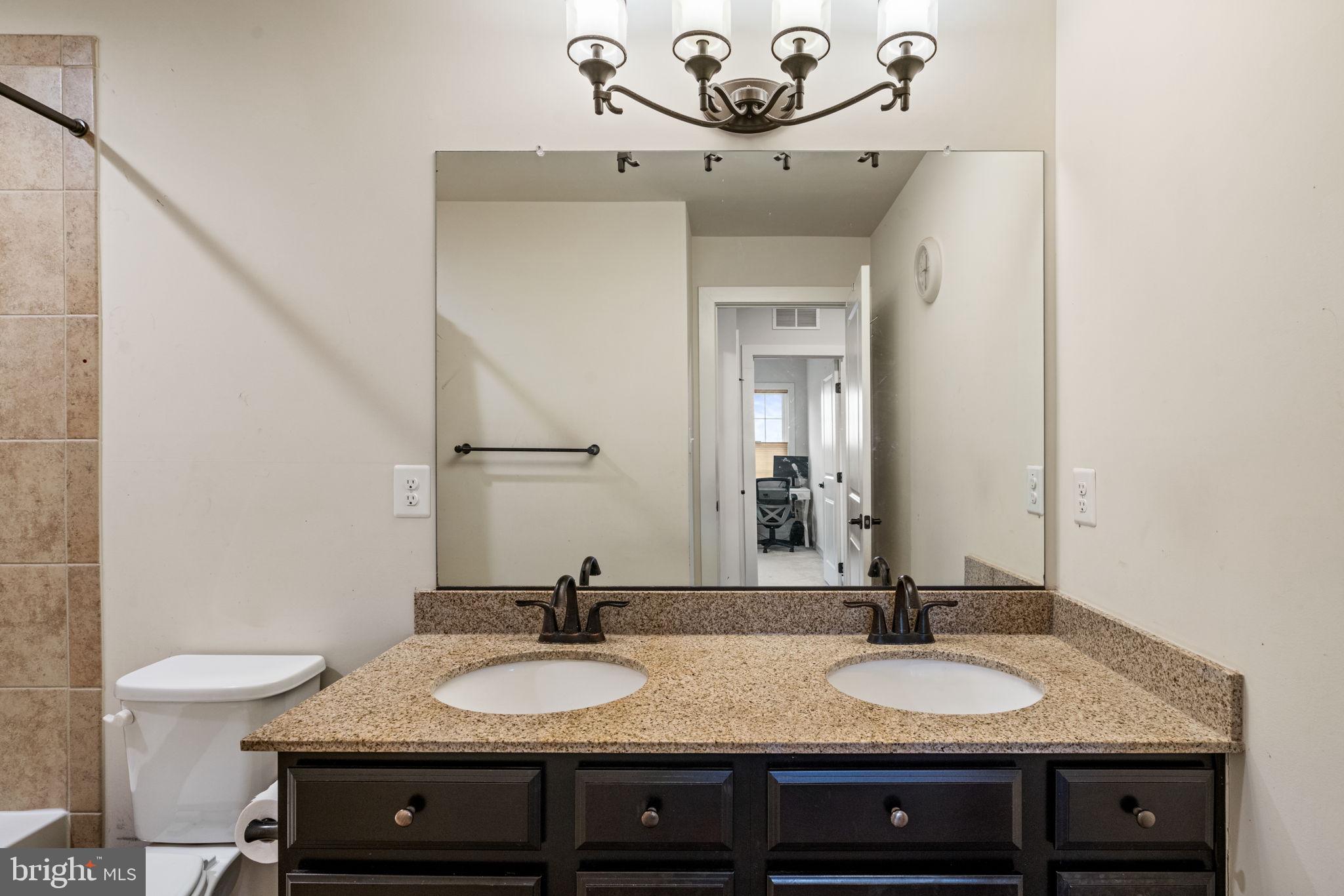 DISCOVERY SQUARE - Residential Lease