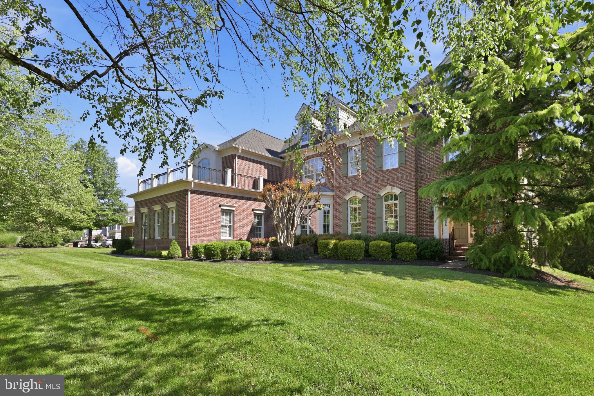 LANSDOWNE ON THE POTOMAC - Residential