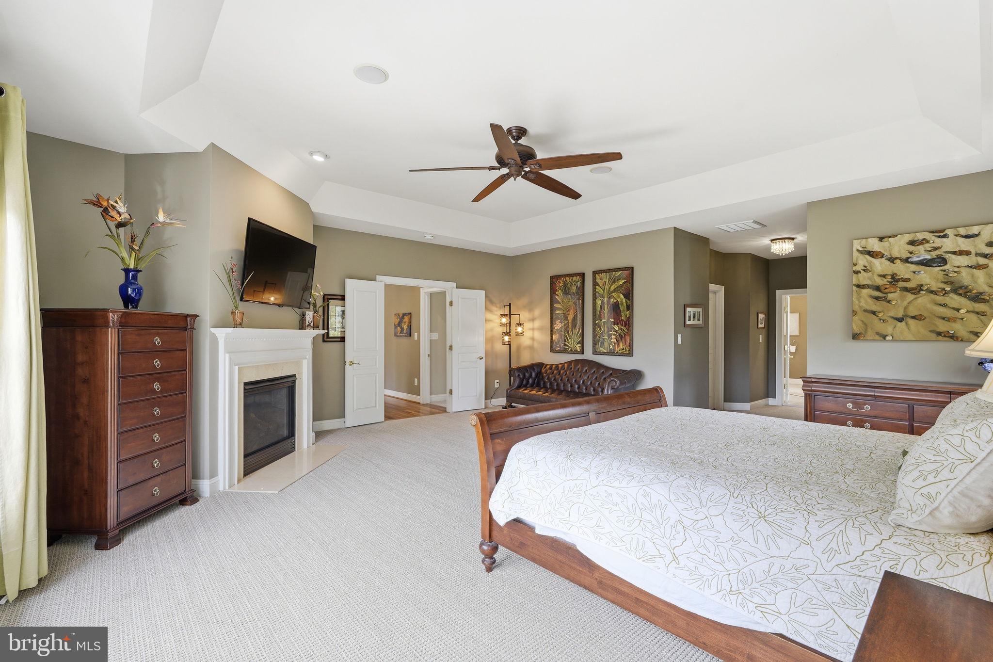 LANSDOWNE ON THE POTOMAC - Residential
