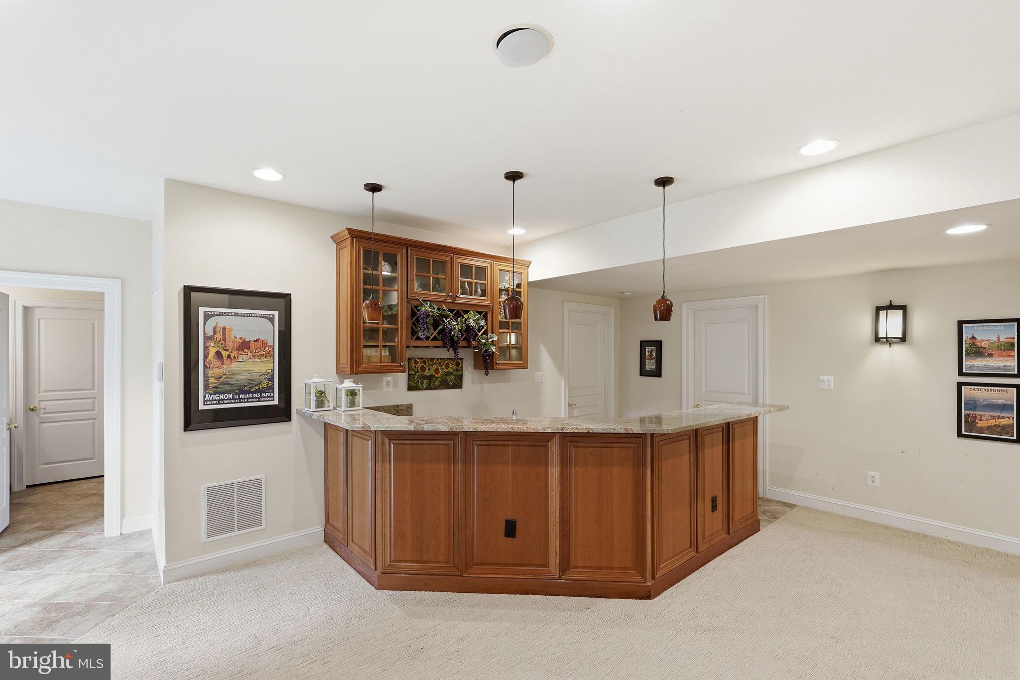 LANSDOWNE ON THE POTOMAC - Residential