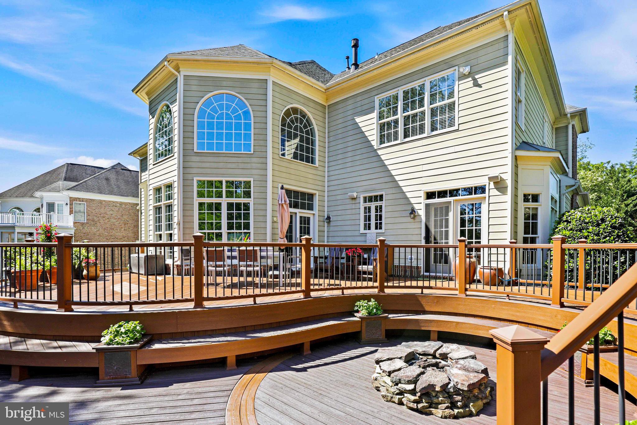 LANSDOWNE ON THE POTOMAC - Residential