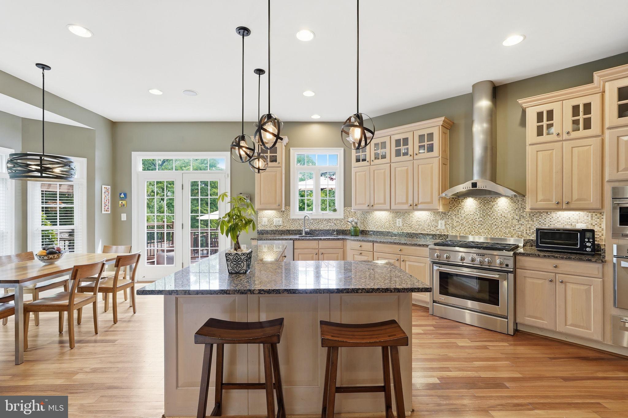 LANSDOWNE ON THE POTOMAC - Residential