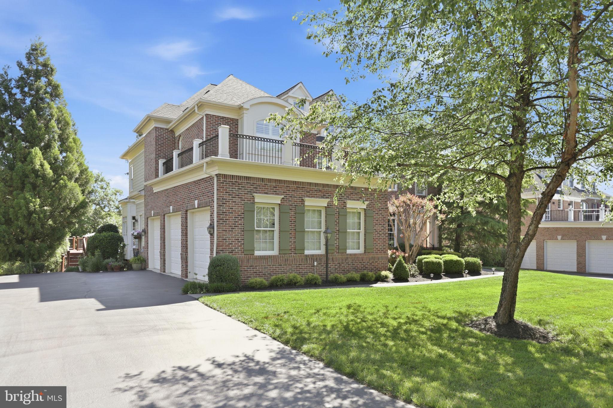 LANSDOWNE ON THE POTOMAC - Residential
