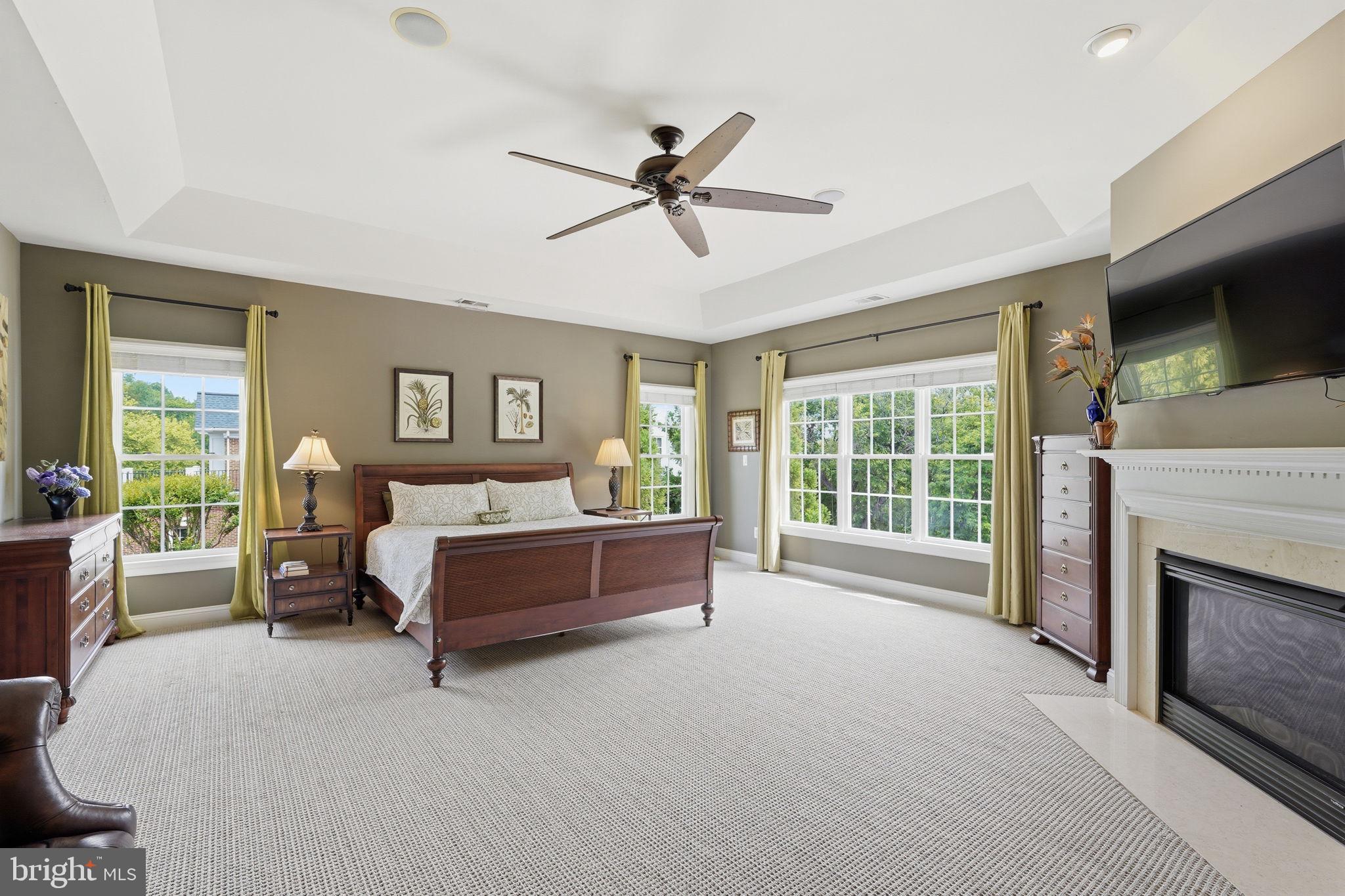 LANSDOWNE ON THE POTOMAC - Residential