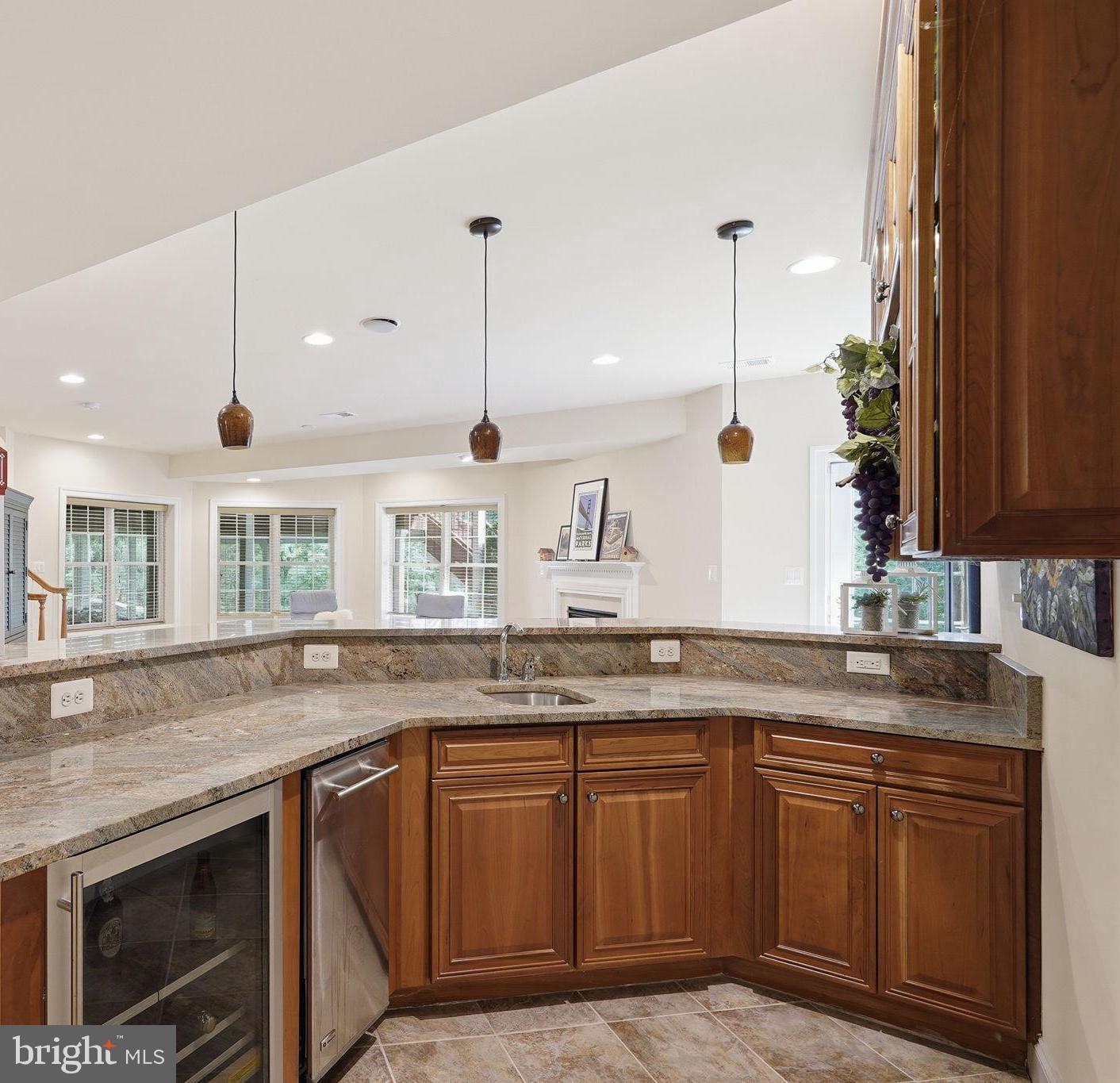 LANSDOWNE ON THE POTOMAC - Residential
