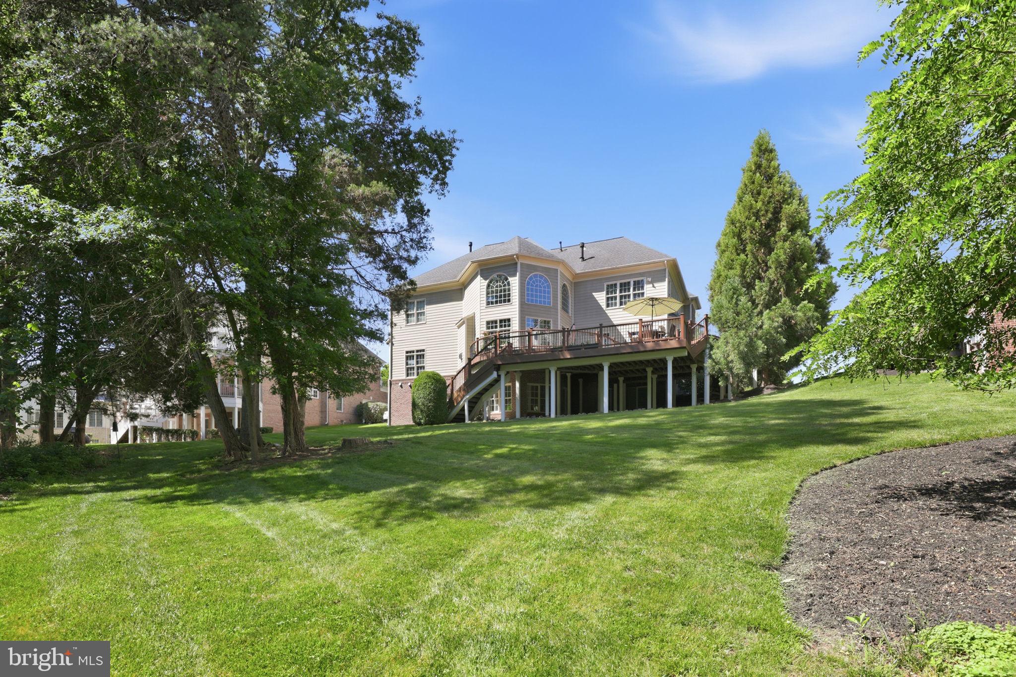 LANSDOWNE ON THE POTOMAC - Residential