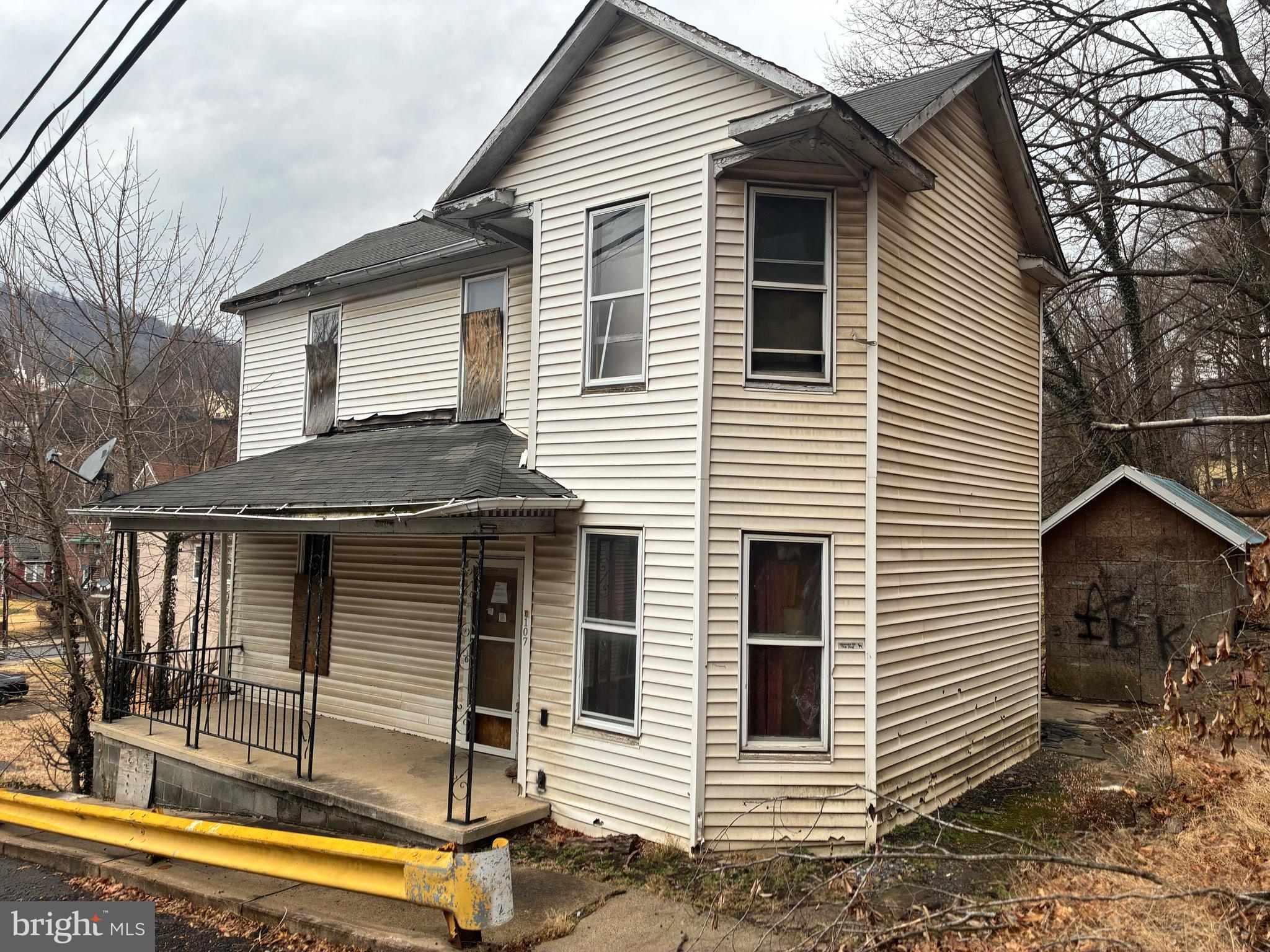 GLEN OAKS - Residential