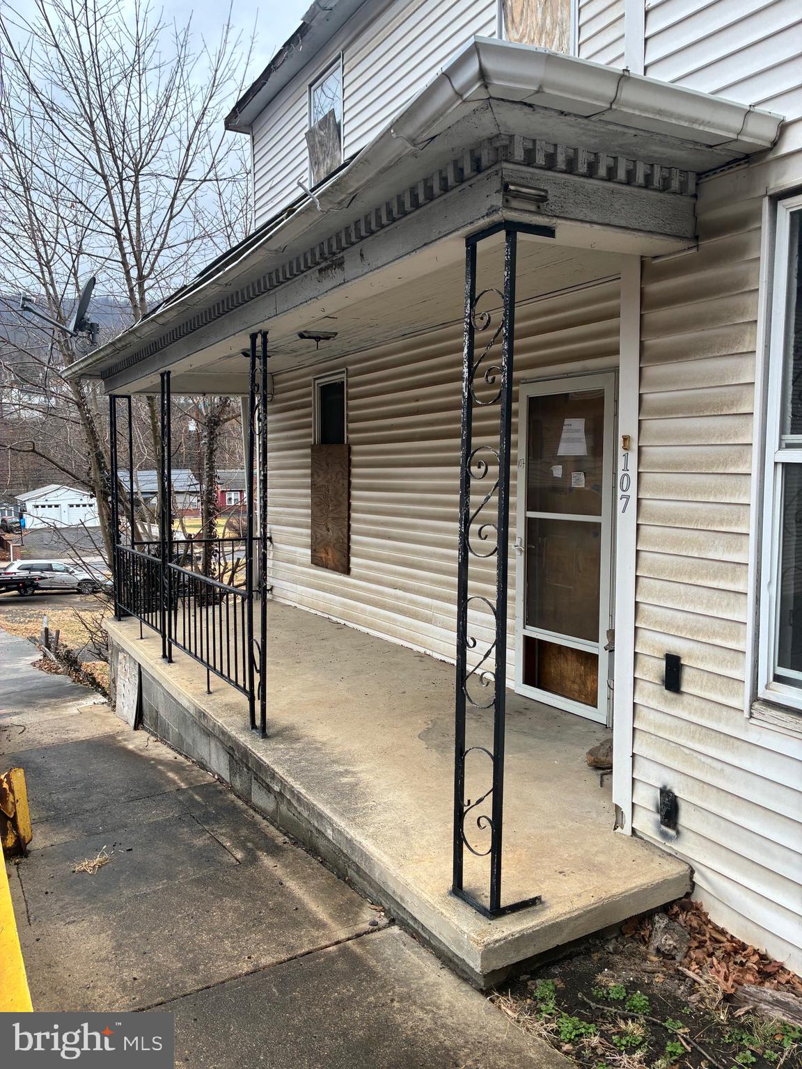 GLEN OAKS - Residential