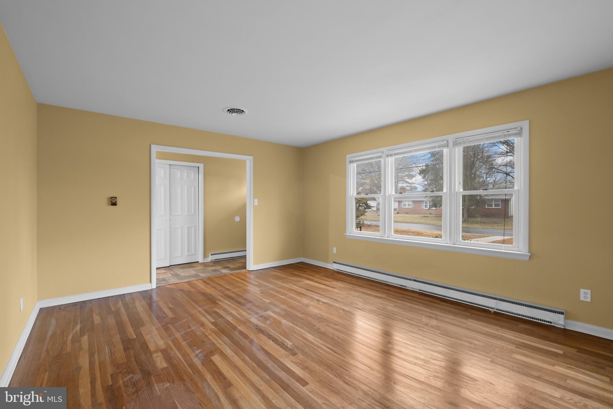 CRESTWOOD - Residential