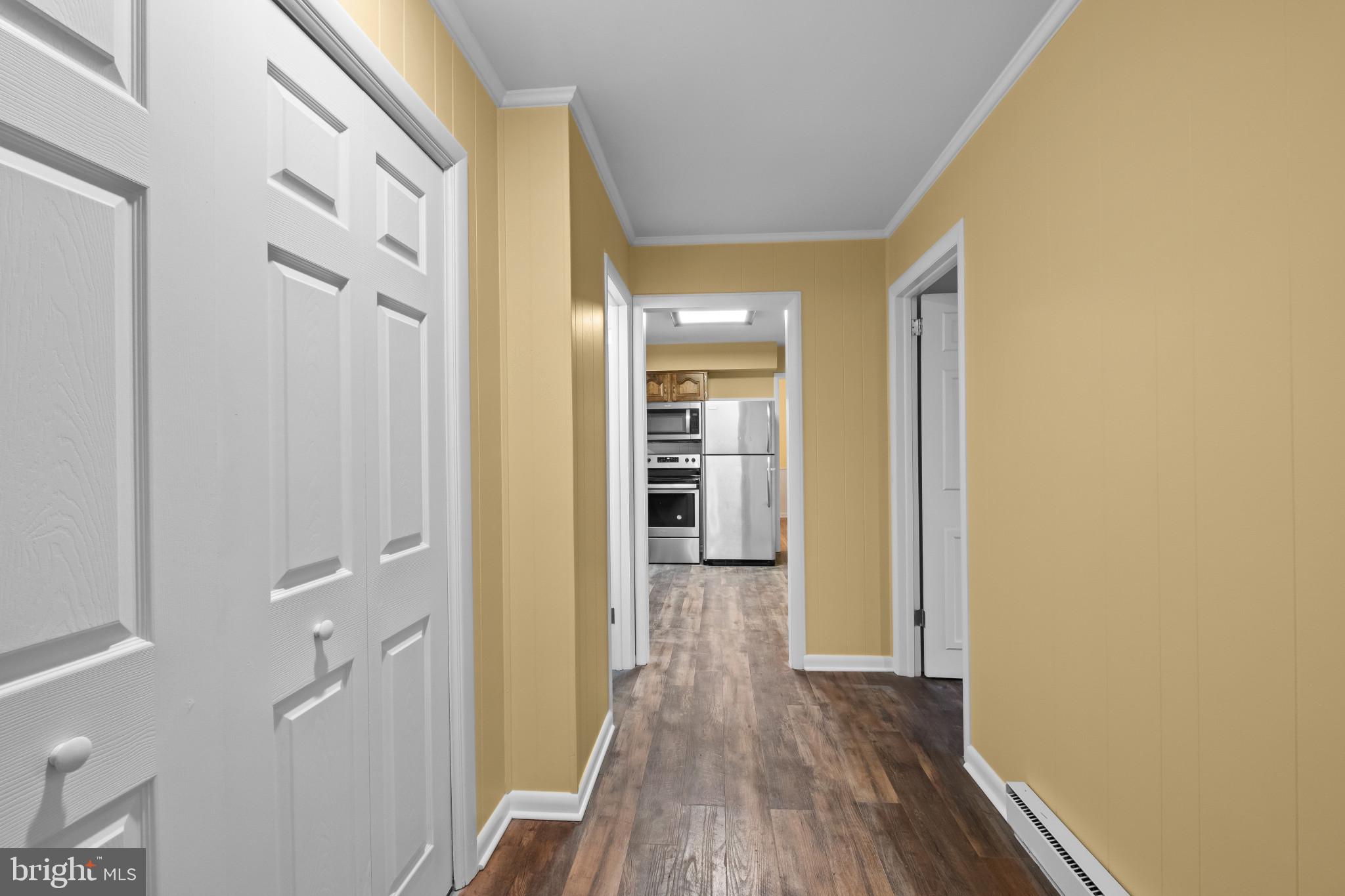 CRESTWOOD - Residential