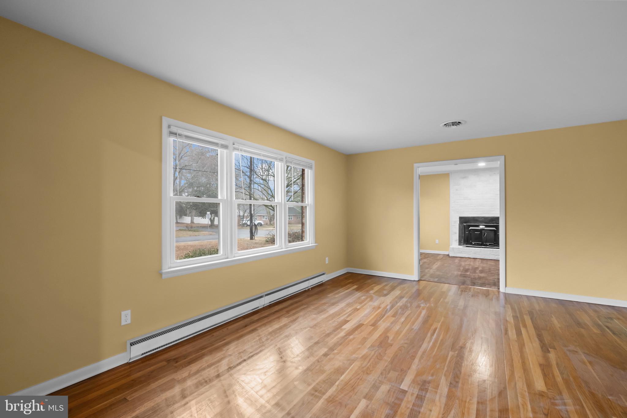 CRESTWOOD - Residential