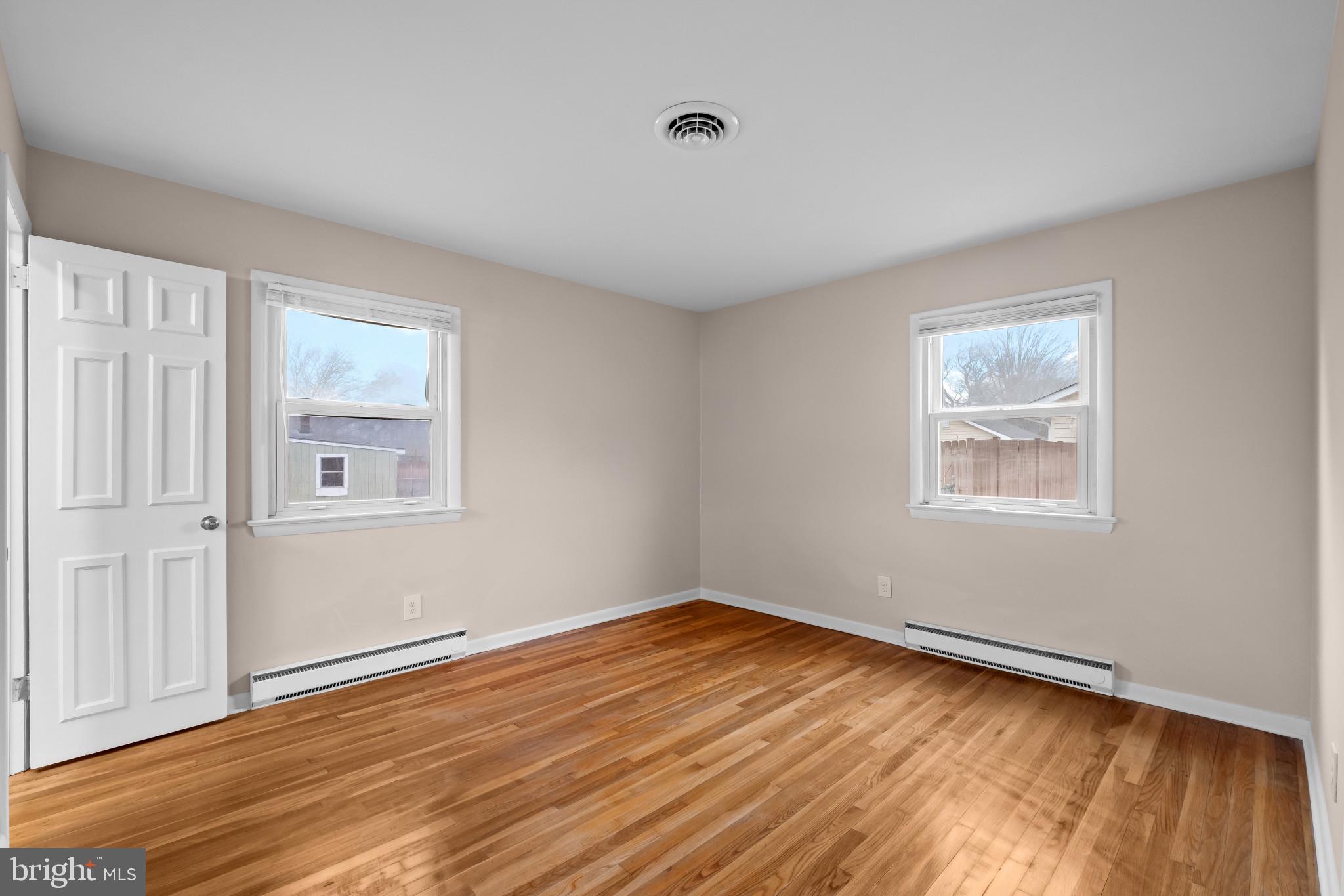 CRESTWOOD - Residential