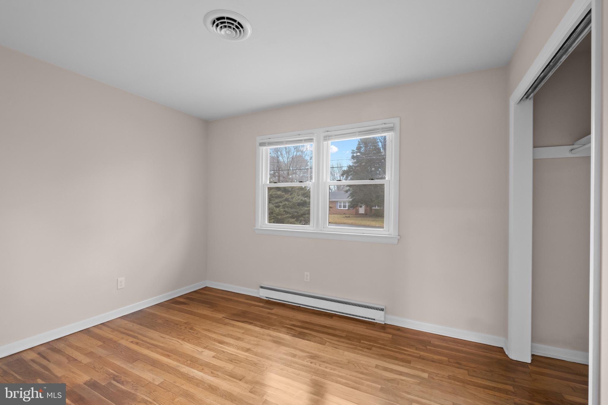 CRESTWOOD - Residential
