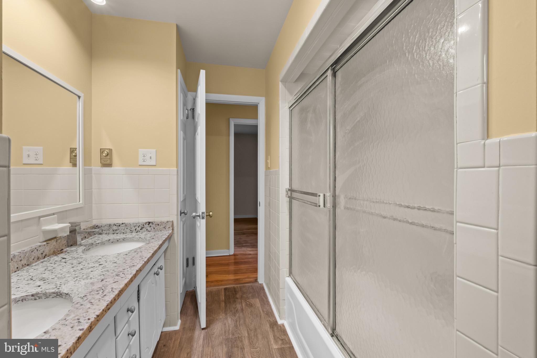 CRESTWOOD - Residential