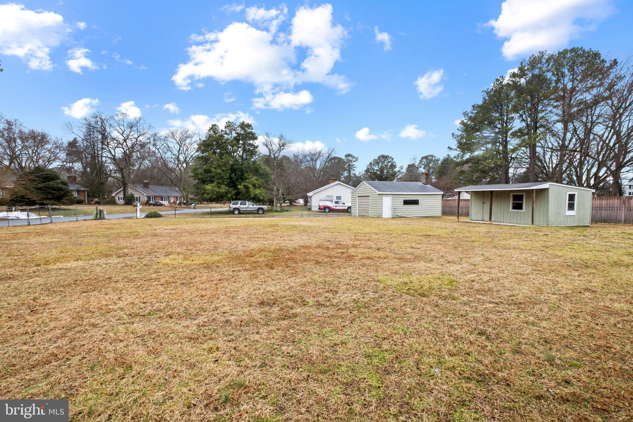 CRESTWOOD - Residential