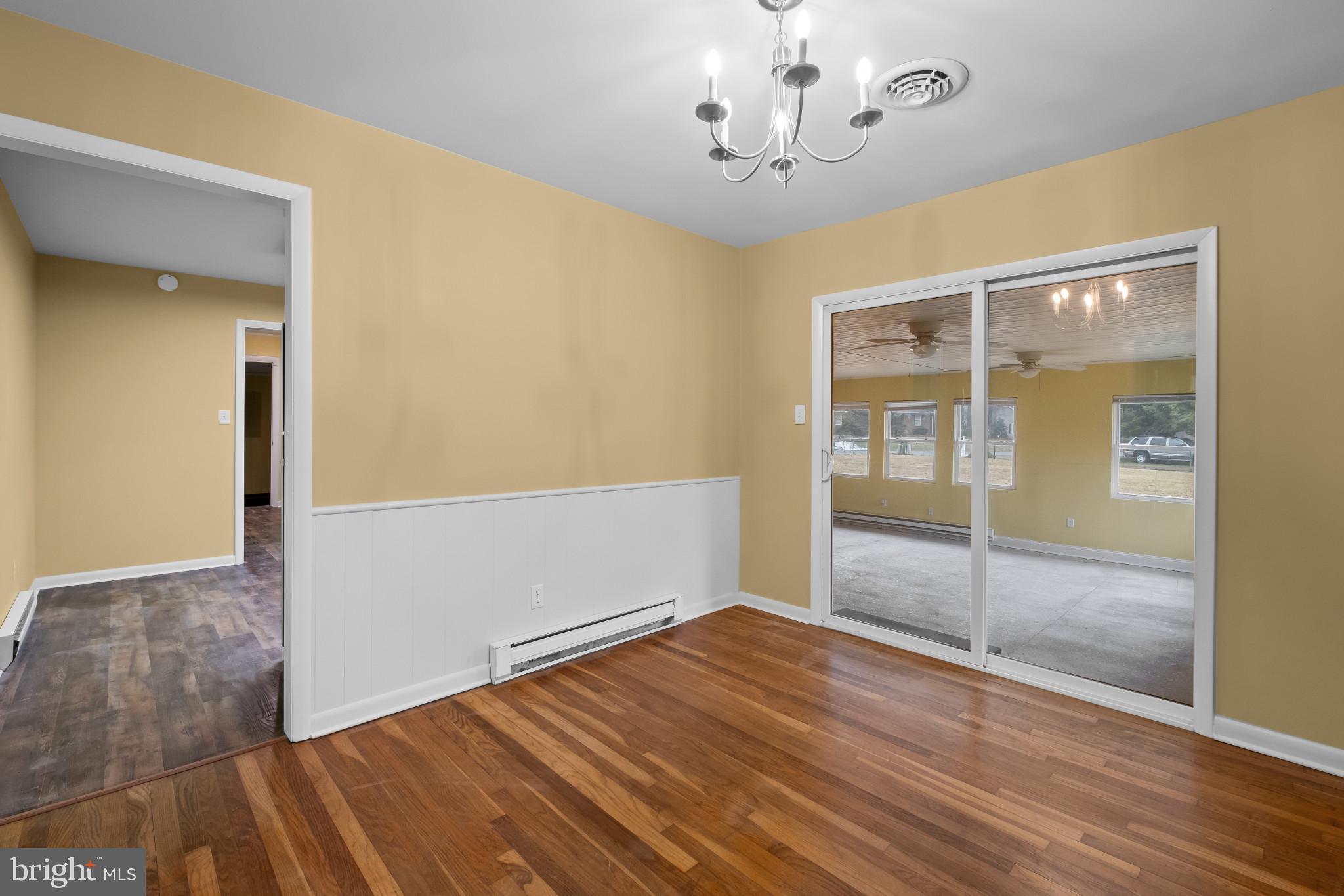 CRESTWOOD - Residential