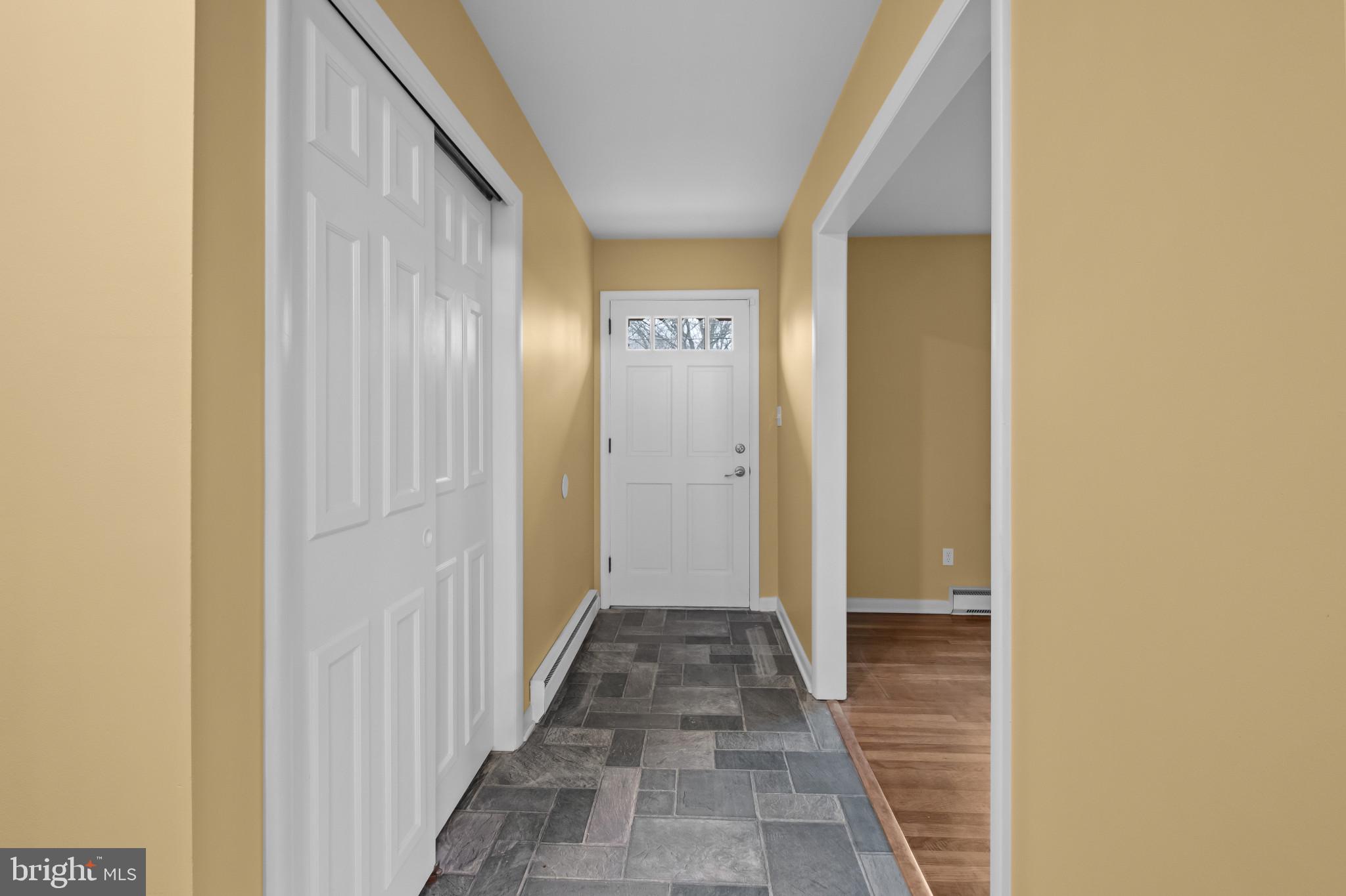 CRESTWOOD - Residential
